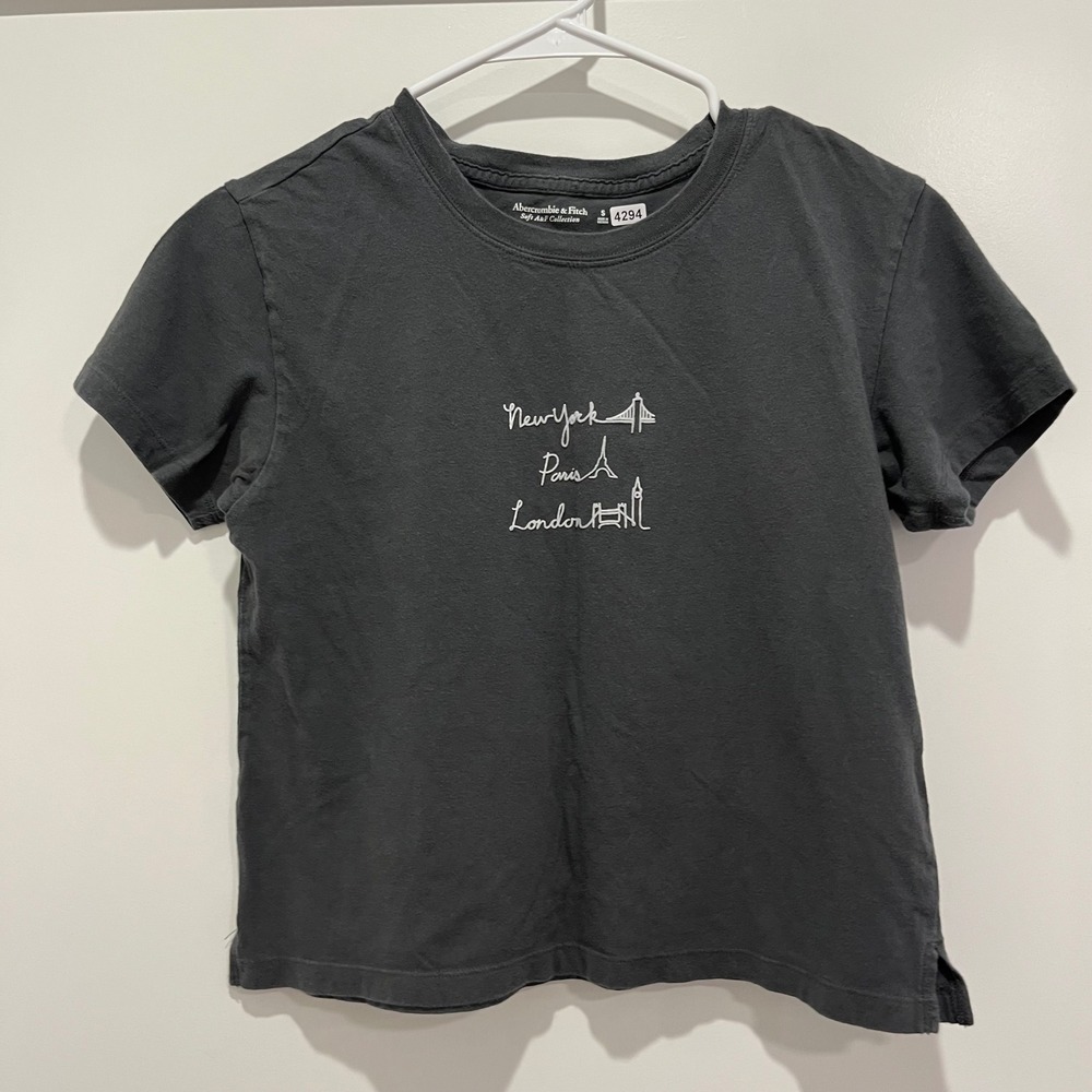 Abercrombie & Fitch Soft A&F Collection Graphic Tee New York Paris London Small